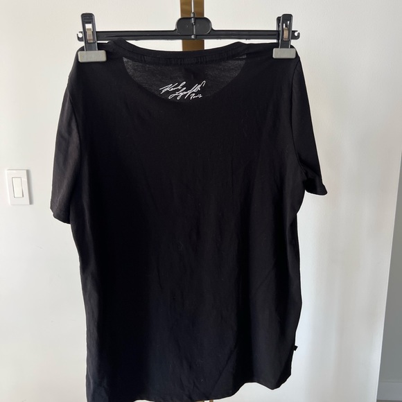 KARL LAGERFELD PARIS Sunglass Pocket T-Shirt —  Size S - Picture 9 of 12